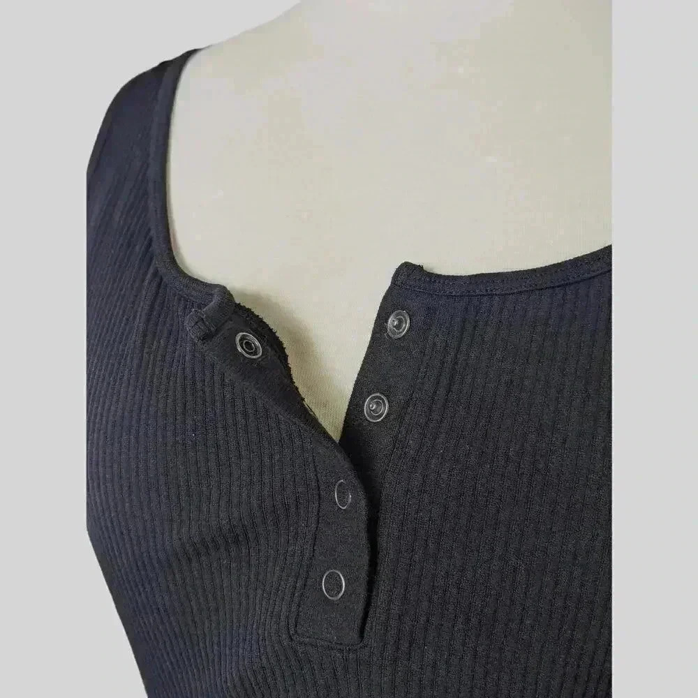 Aeropostale Womens Black Seamless Ribbed Cropped Tank Top Snap Buttons Size XL - Picture 3 of 5
